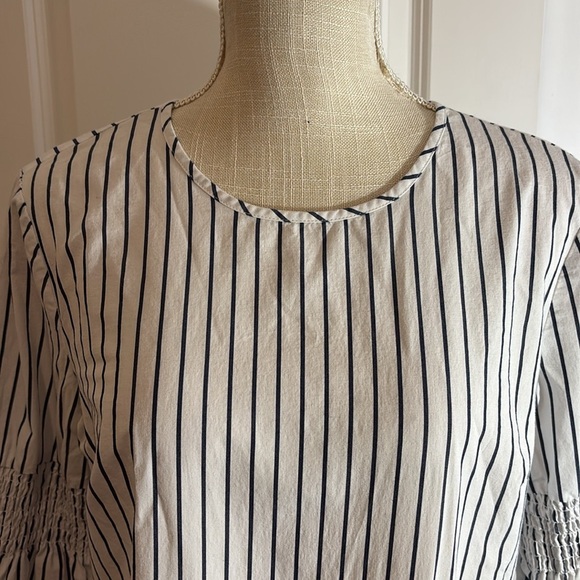Michael Kors White/Blue Striped Tunic Blouse Size Medium - Picture 2 of 9